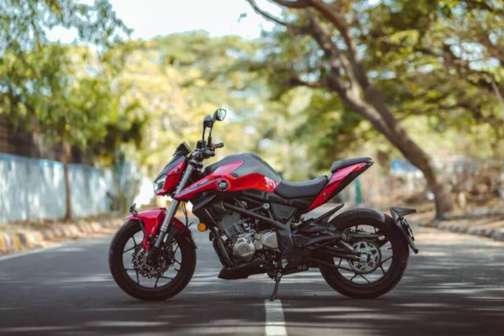 QJ Motor SRK 400 BIke